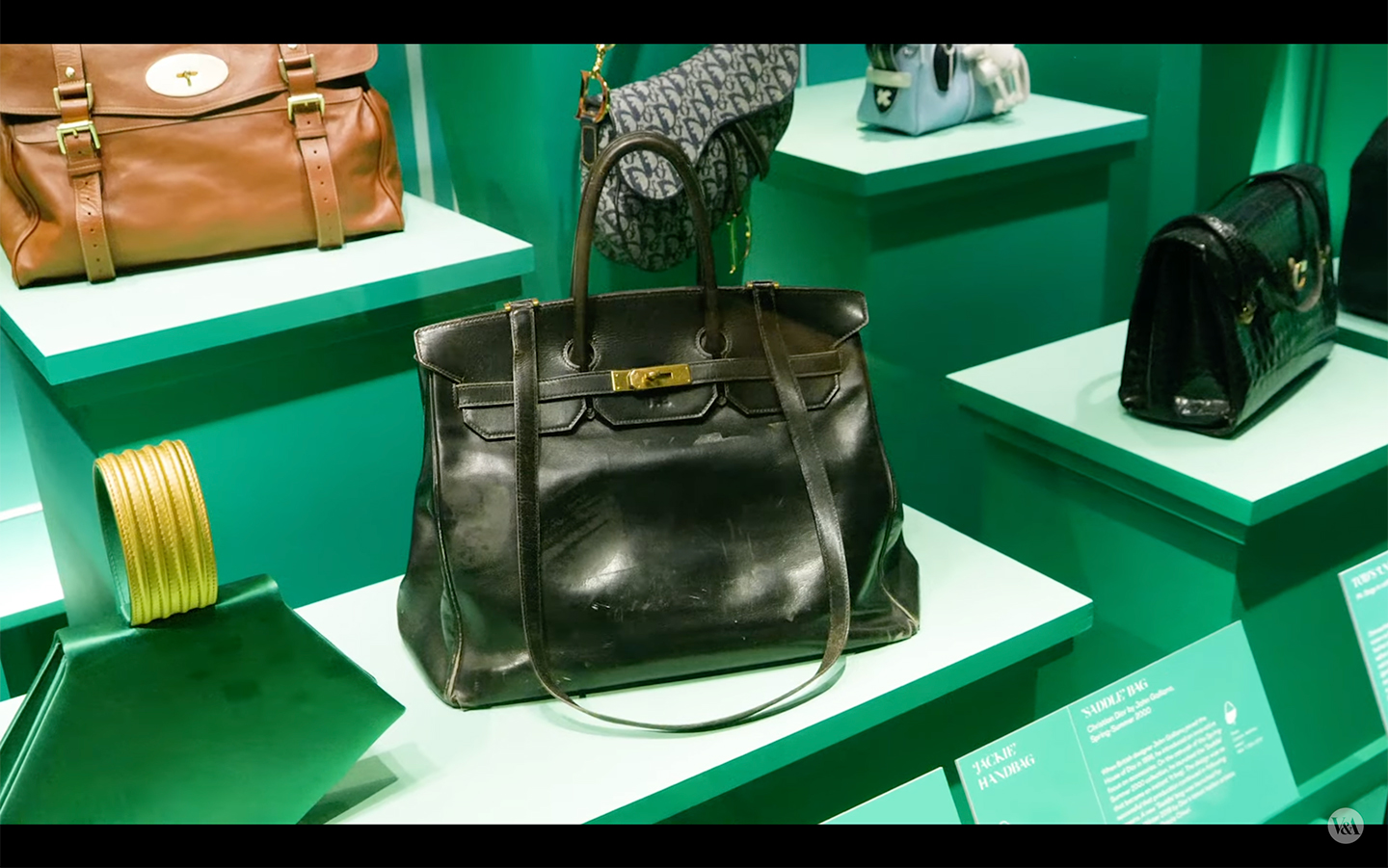 Jane Birkin No Longer Carries Hermes Birkin bag, British Vogue
