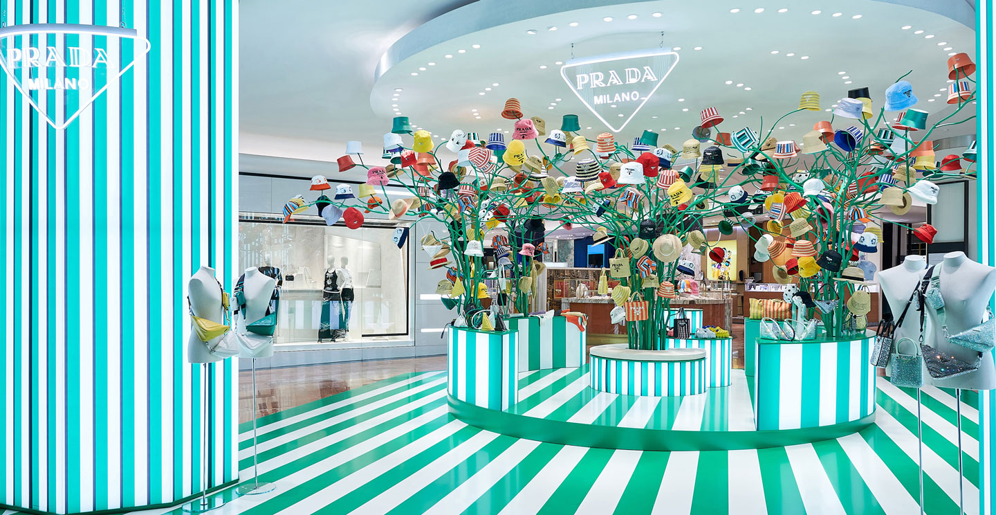 Luxury Pop-Up Shops  Designs for the Future of the Retail